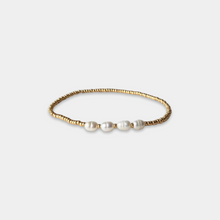 Load image into Gallery viewer, Golden Quattro Pearl bracelet