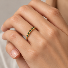 Load image into Gallery viewer, Emerald Gran Ring