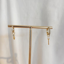 Load image into Gallery viewer, Zirconia Baguette charm
