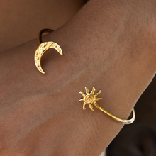 Load image into Gallery viewer, Spiral Sun &amp; Moon cuff