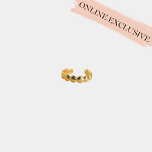 Load image into Gallery viewer, Scallop Ear Cuff