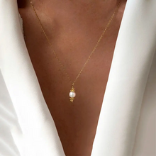 Load image into Gallery viewer, Pearl Drop Treasure necklace