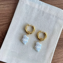 Load image into Gallery viewer, Classic Wonky pearl hoop