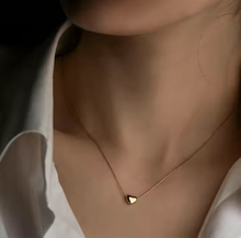 Load image into Gallery viewer, Bold Heart Necklace