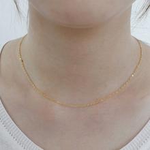 Load image into Gallery viewer, Heart Chain Necklace