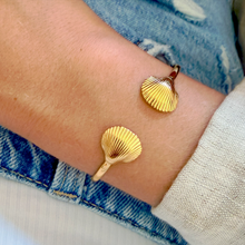 Load image into Gallery viewer, Double Shell Cuff