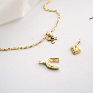 Hidden Portal charm gold